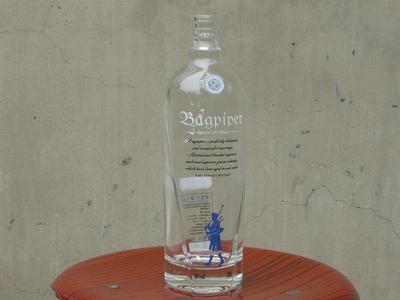 噴涂酒瓶 500ml優(yōu)質(zhì)噴涂酒瓶的生產(chǎn)與供應(yīng)概述